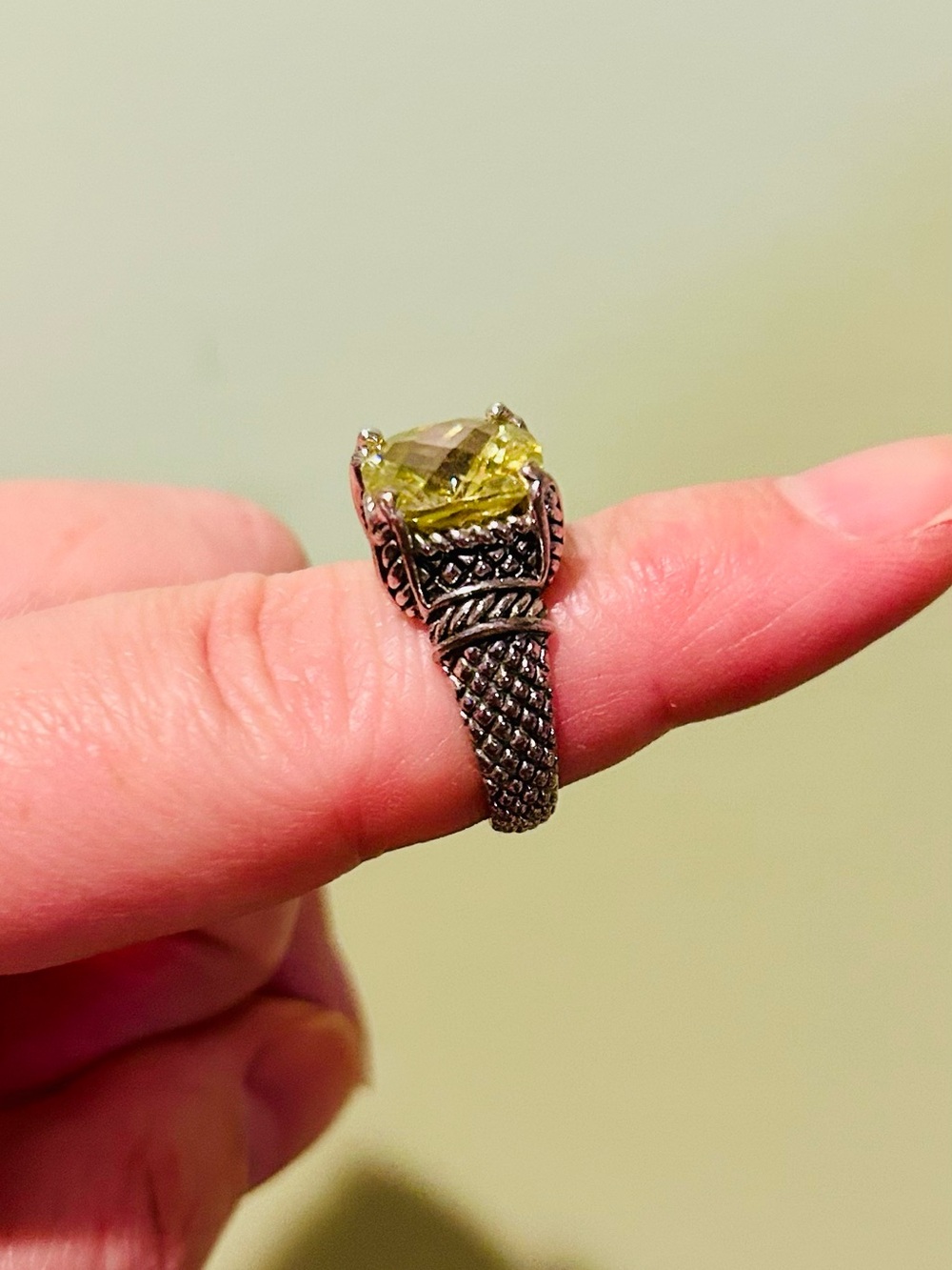 Green Stone Sterling-Style Women's Ring     Size 7